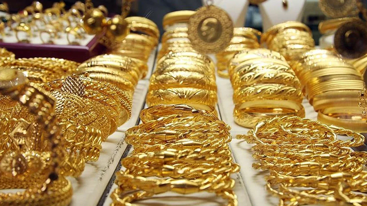 Commerzbank'tan altın ve gümüş tahminlerinde aşağı yönlü revizyon