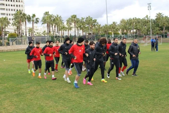 Antalya Kampını Tamamlayan Evkur Yeni Malatyaspor Malatyaya Döndü