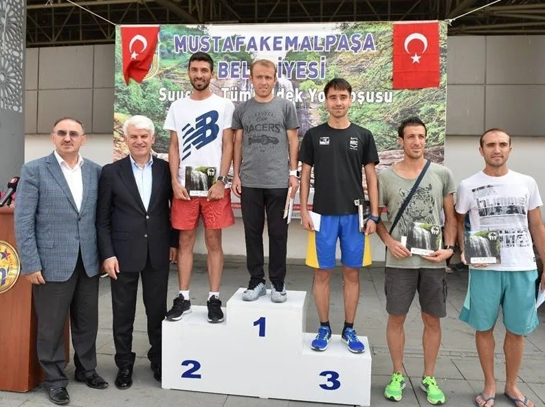 Atletler Mustafakemalpaşada Koştu