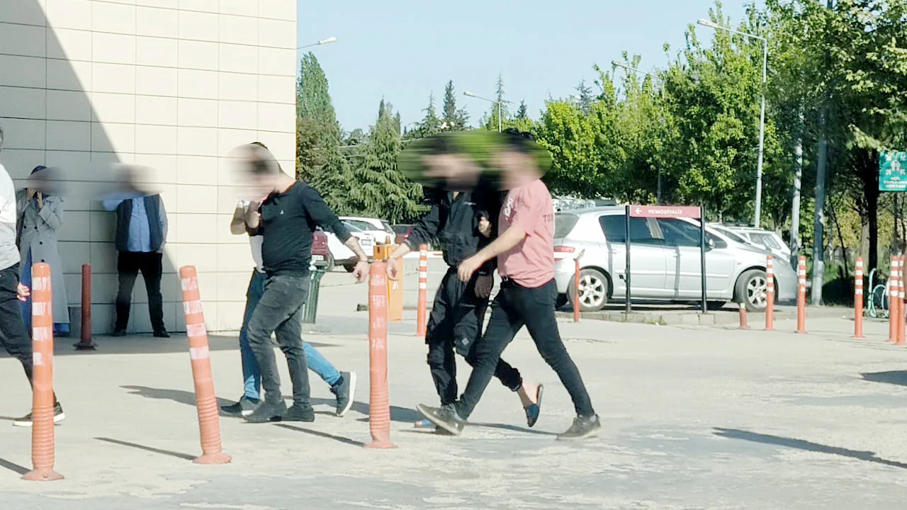 Sığınmacılara yönelik sınır dışı işlemleri sürüyor