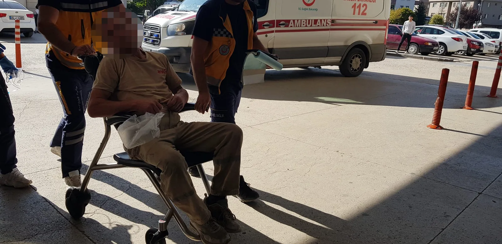 Fabrikada zehirlenen işçi hastaneye kaldırıldı