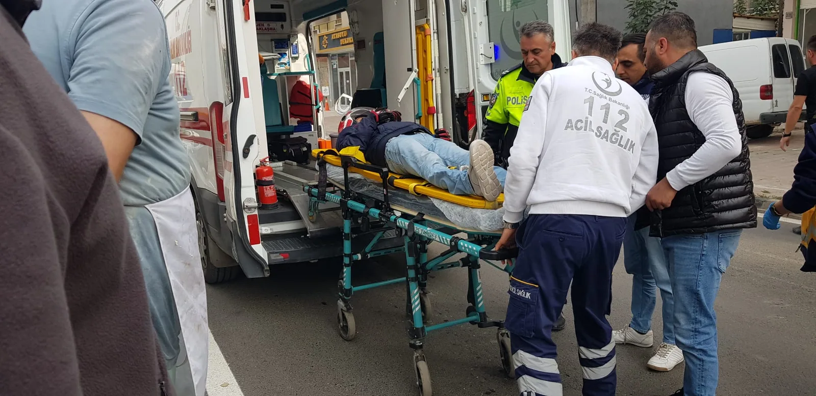 İnegöl'de motosiklet sürücüsü ölümden döndü