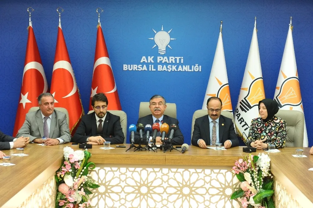 Bakan Yılmaz: “Avrupa Maaşları İndirirken Biz Artırdık”