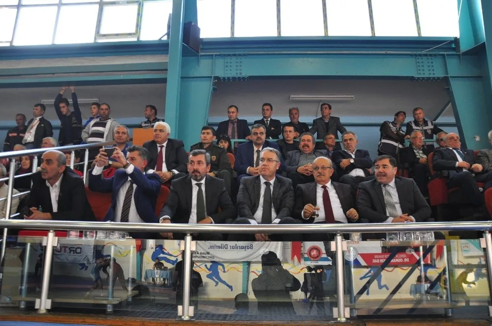 Balkan Güreş Şampiyonası Başladı