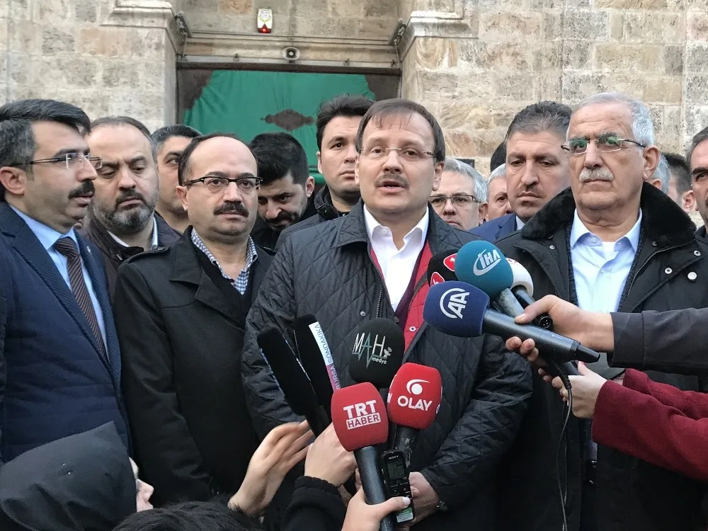 Başbakan Yardımcısı Çavuşoğlu Operasyondaki Askerler İçin Dua Etti