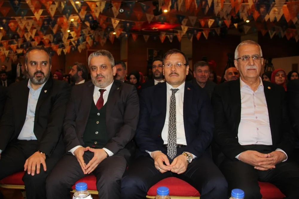Başbakan Yardımcısı Çavuşoğlu: “Teröristlere Karşı Mehmetçiklerimiz Büyük Bir Başarı Sergiliyor