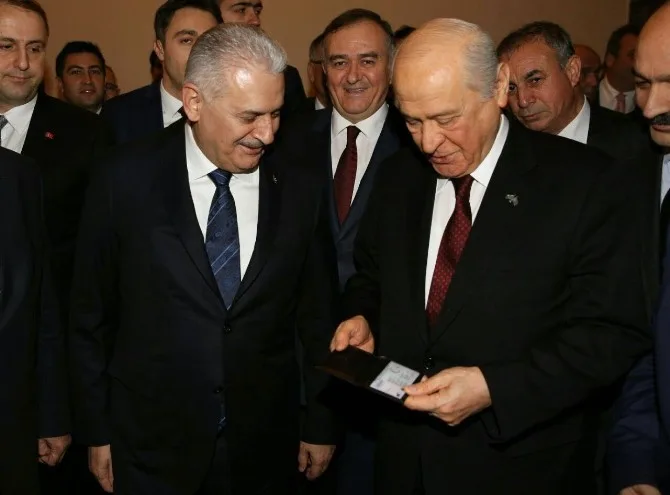 Başbakan Yıldırımdan Mhp Genel Başkanı Bahçeliye Yeni Kimlik Jesti