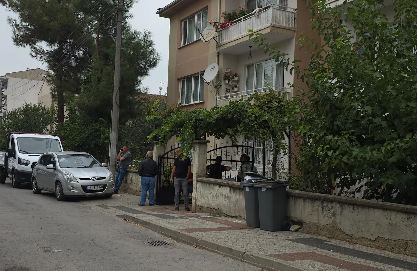 Evinde ölü bulundu