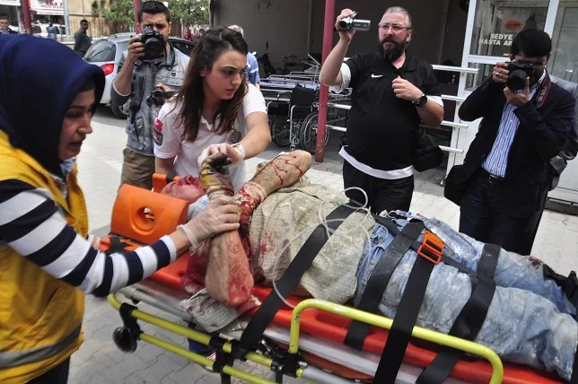 İskeleden düşen usta ağır yaralandı