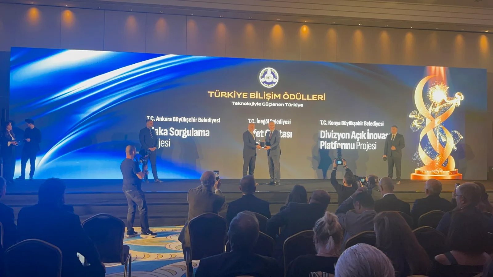 ‘Afet Çantası’ uygulaması İnegöl Belediyesi’ne ödül getirdi