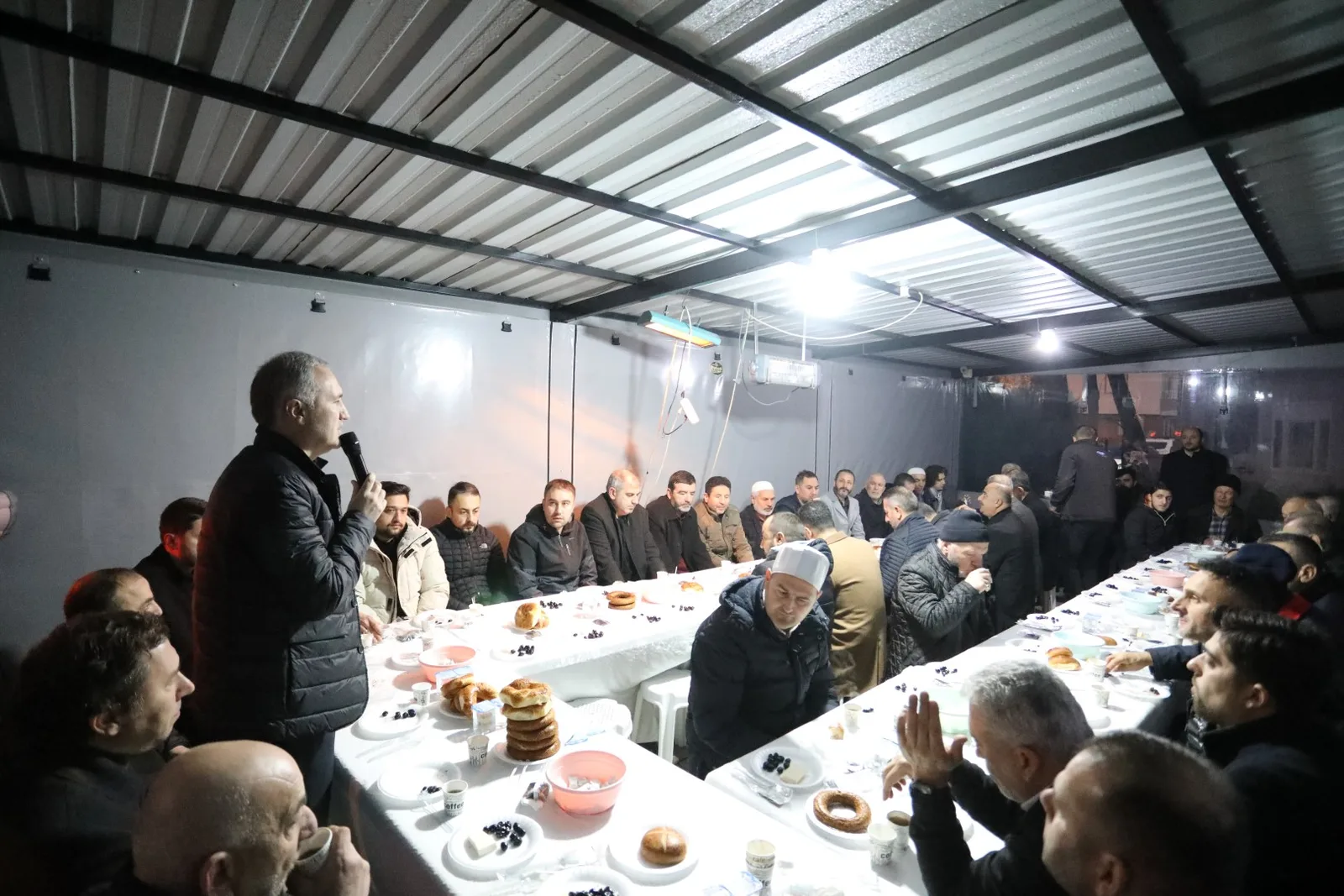 Bereket Sofrası Mevlana Camii’nde kuruldu