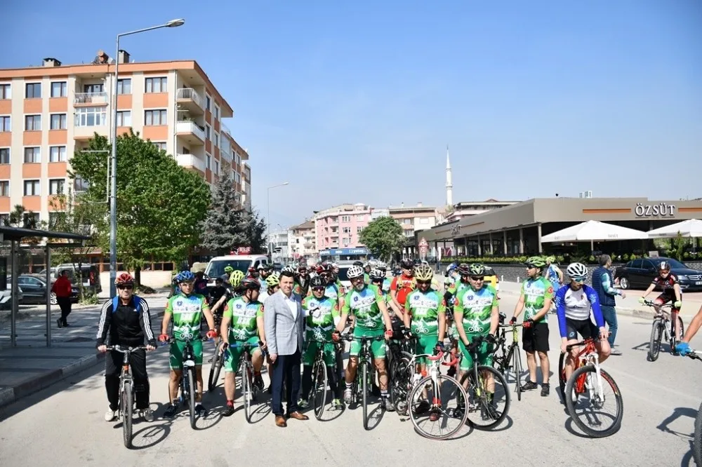 Bisikletçiler Baharı İnegöl Turu İle Karşıladı