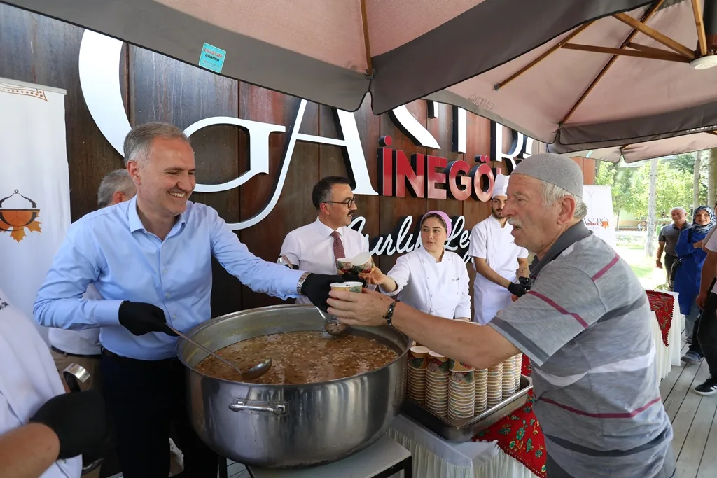 GASTRO İNEGÖL MUTFAĞINDAN AŞURE İKRAMI