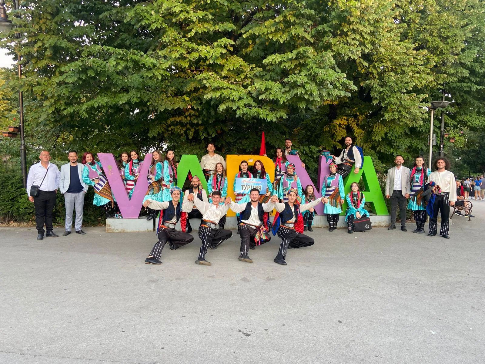 HALK DANSLARI TOPLULUĞU FESTİVAL TURNESİNDE