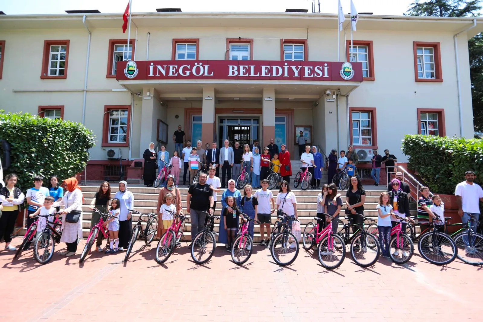 KİTAP KAMPANYASINDA BİSİKLETLER SAHİPLERİNİ BULDU