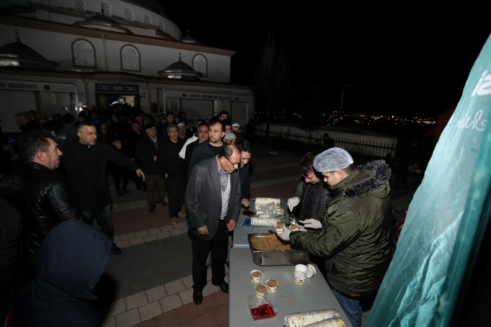 Kandil helvası geleneği Kuba Camisinde devam etti