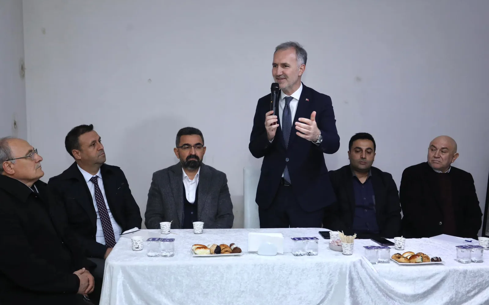 İNEGÖL’ÜN SORUNLARINI EL BİRLİĞİYLE ÇÖZÜMLÜYORUZ