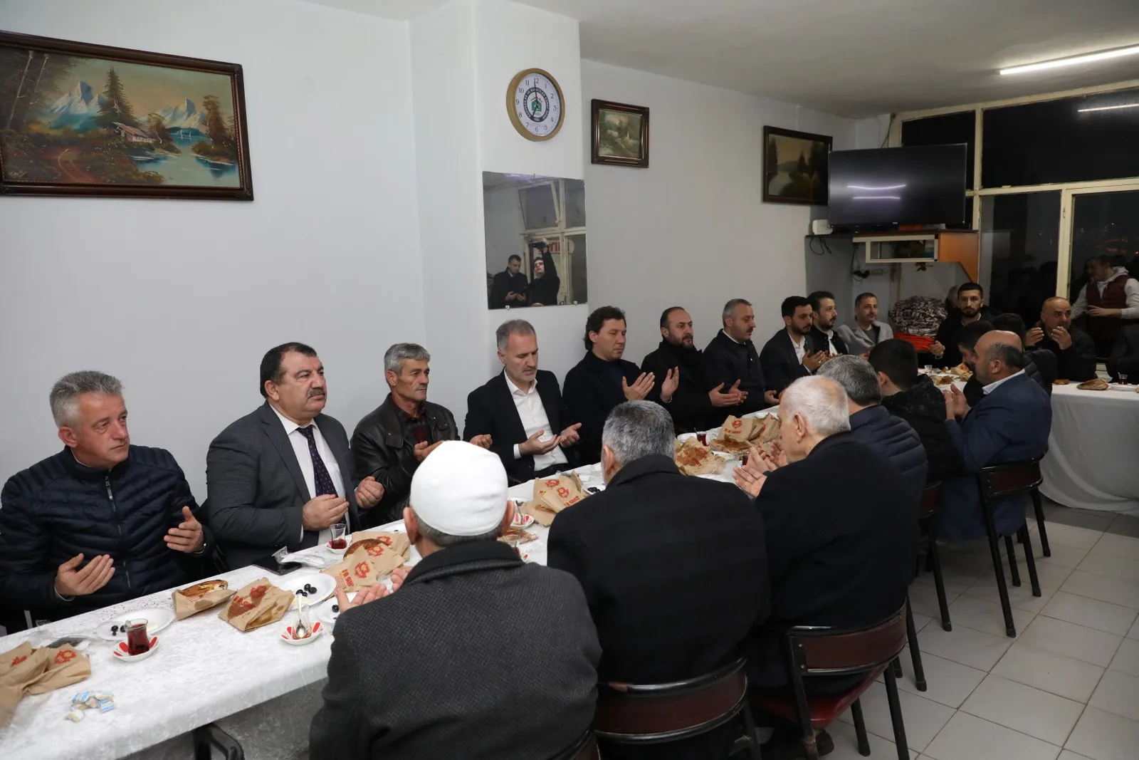 Bereket sofrasının finali Cerrah’ta yapıldı