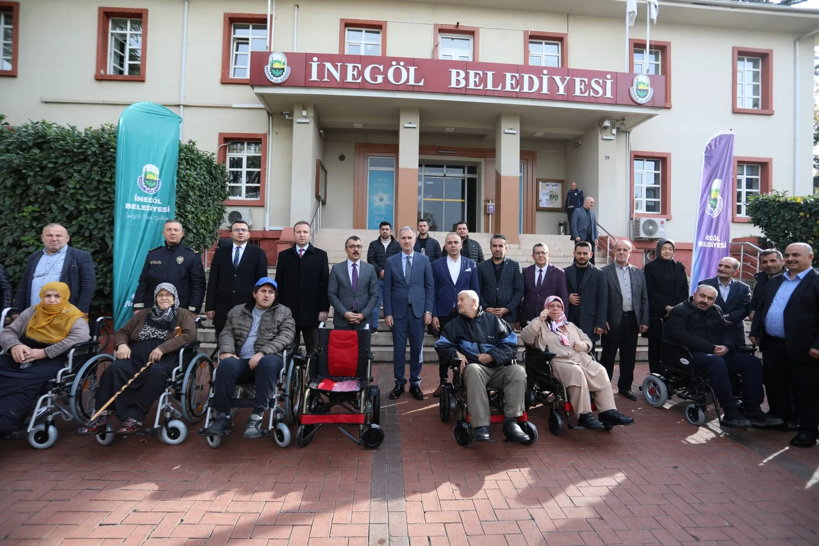 11 ENGELLİ VATANDAŞA AKÜLÜ ARAÇLARI TESLİM EDİLDİ
