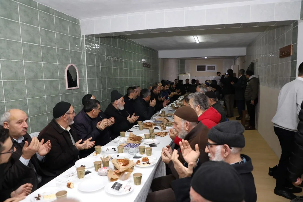 Gayretle çalışan bir ekip ve teşkilat var