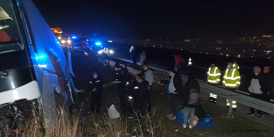 Bursa'da bariyere çarpan yolcu otobüsünde 4 kişi yaralandı