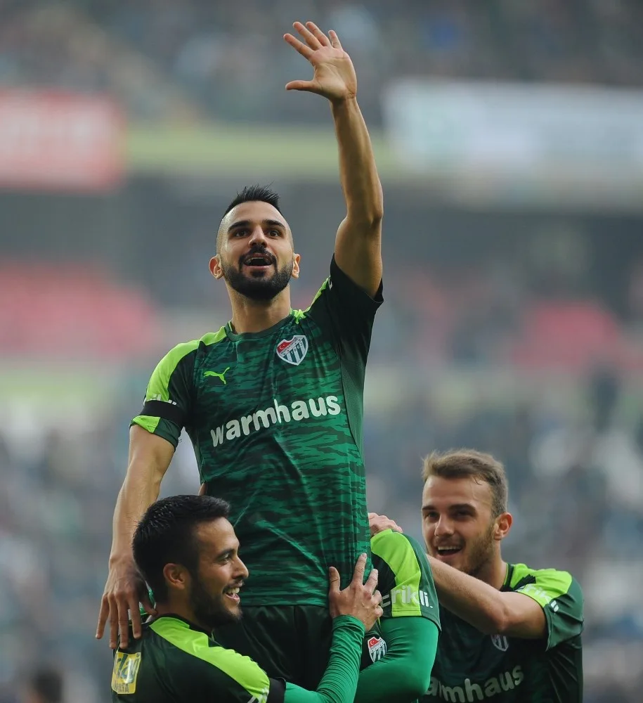 Bursaspor, Aziz İçin Takas Düşünmüyor