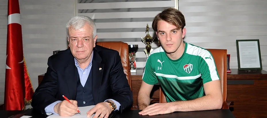 Bursaspor, Genç İsimle Sözleşme Uzattı