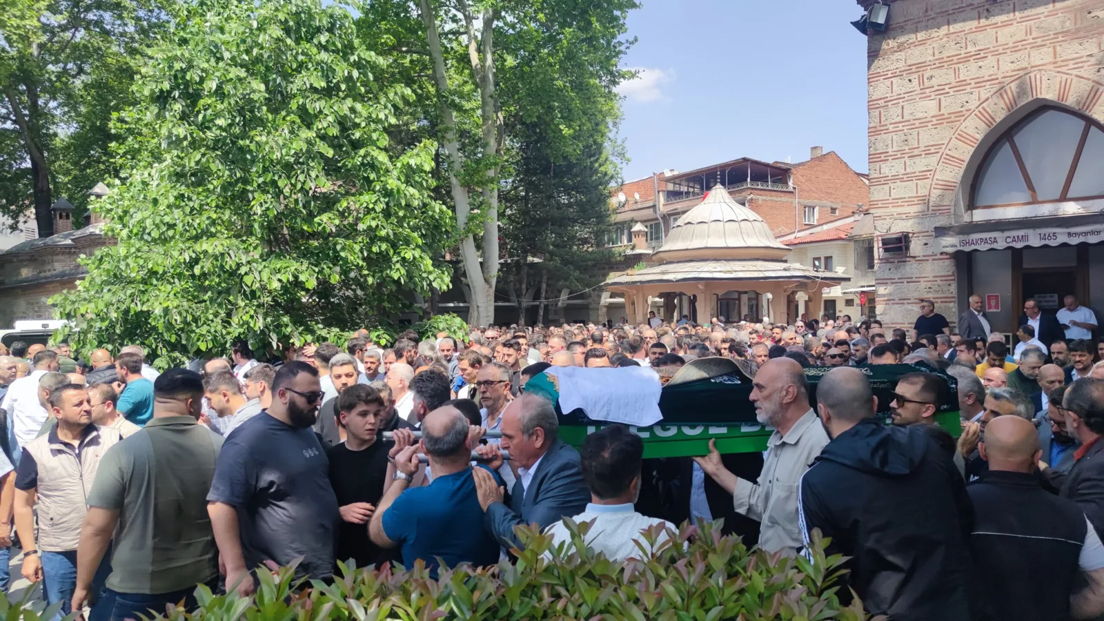 Turhan son yolculuğuna uğurlandı