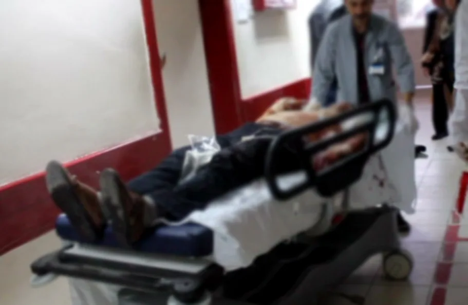 Ağabeyiyle tartışıp kendini yaraladı