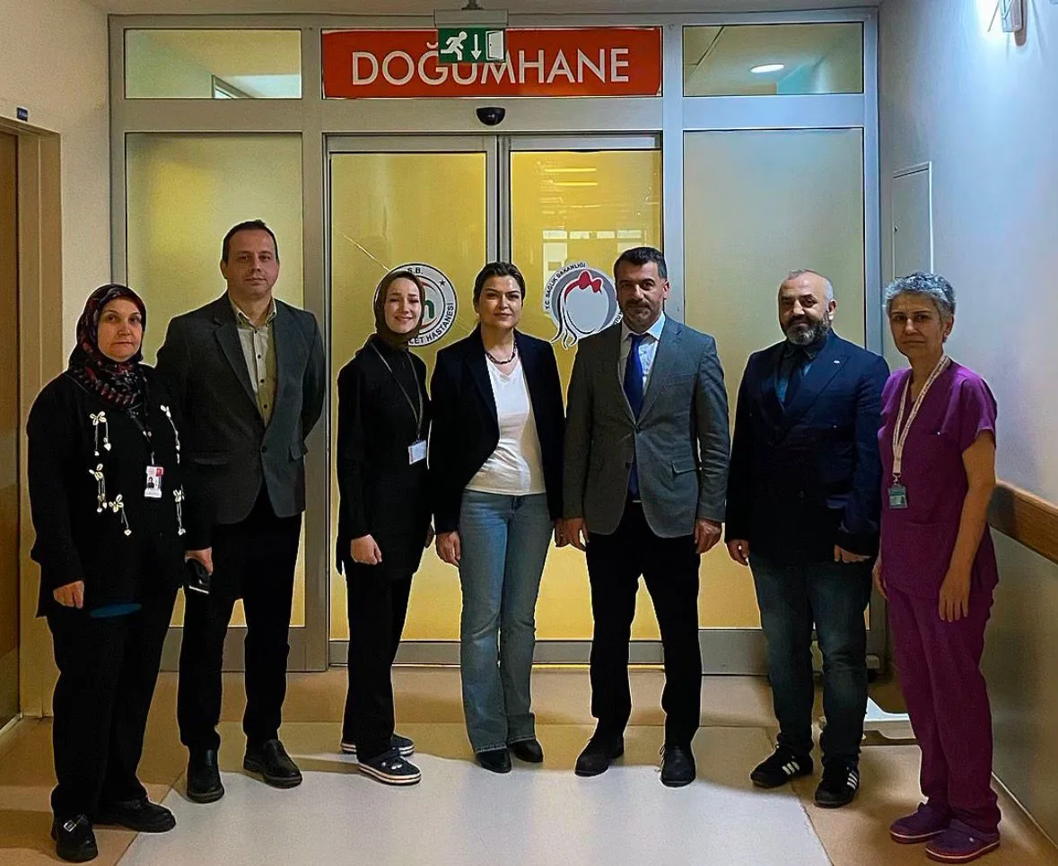 İnegöl Devlet Hastanesi’nde Ebeler Günü kutlandı
