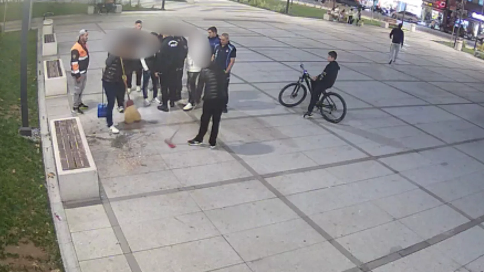 Çekirdek keyfi pahalıya patladı hem temizlediler hem de ceza yediler