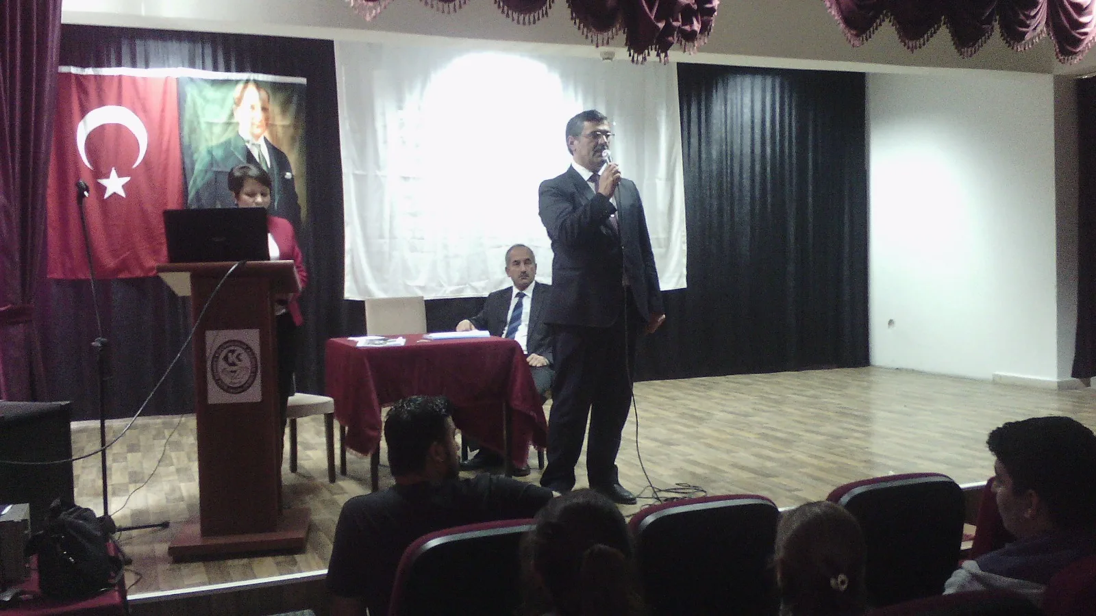 Tekin'den öğrencilere eğitim semineri