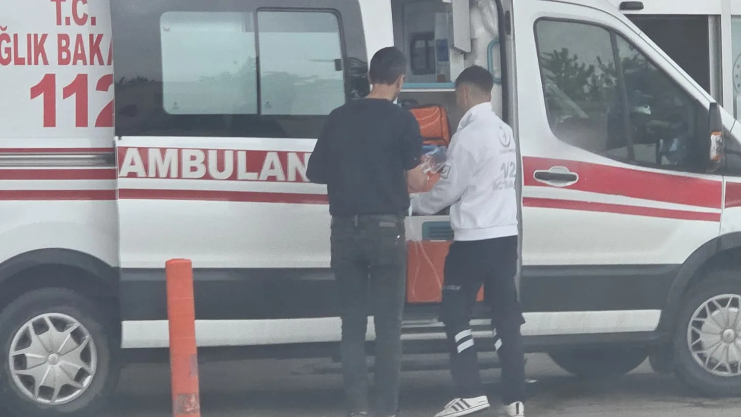 Parmaklarını makineye kaptırdı