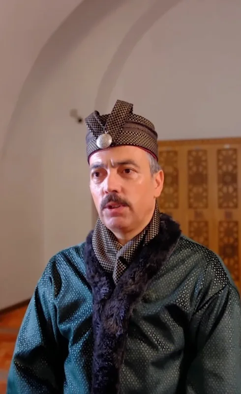 ‘Dedemden Masallar’ tarihi sahnesinde, Kaymakam Arslan, İshak Paşa rolünde