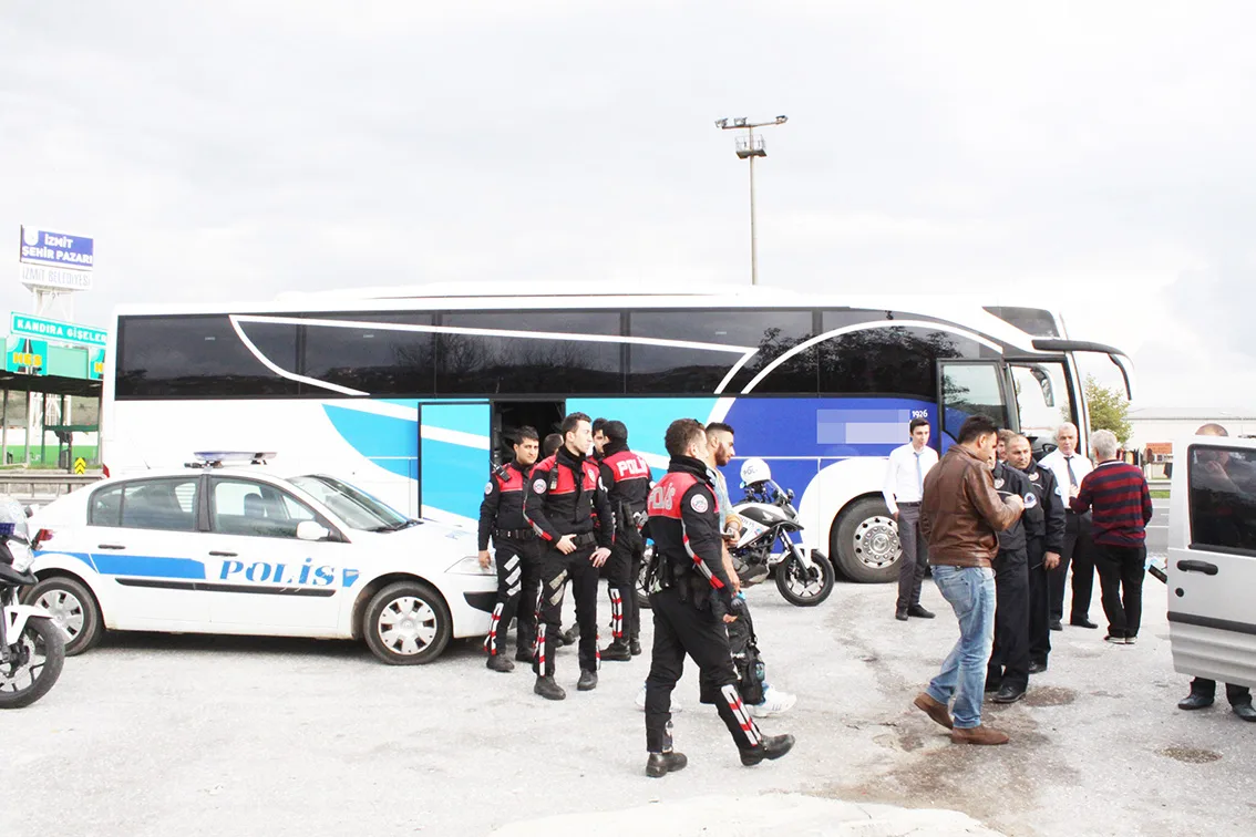 KAÇAK YOLLARLA TÜRKİYE’YE GİRDİ İnegöl’de Yakalandı