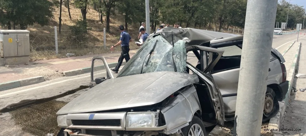 Direğe çarpan otomobilin sürücüsü ağır yaralandı