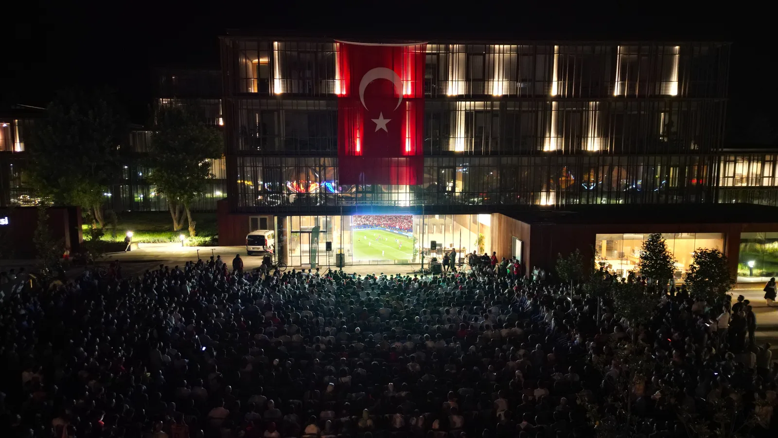 İNEGÖL’DE SON 16 COŞKUSU