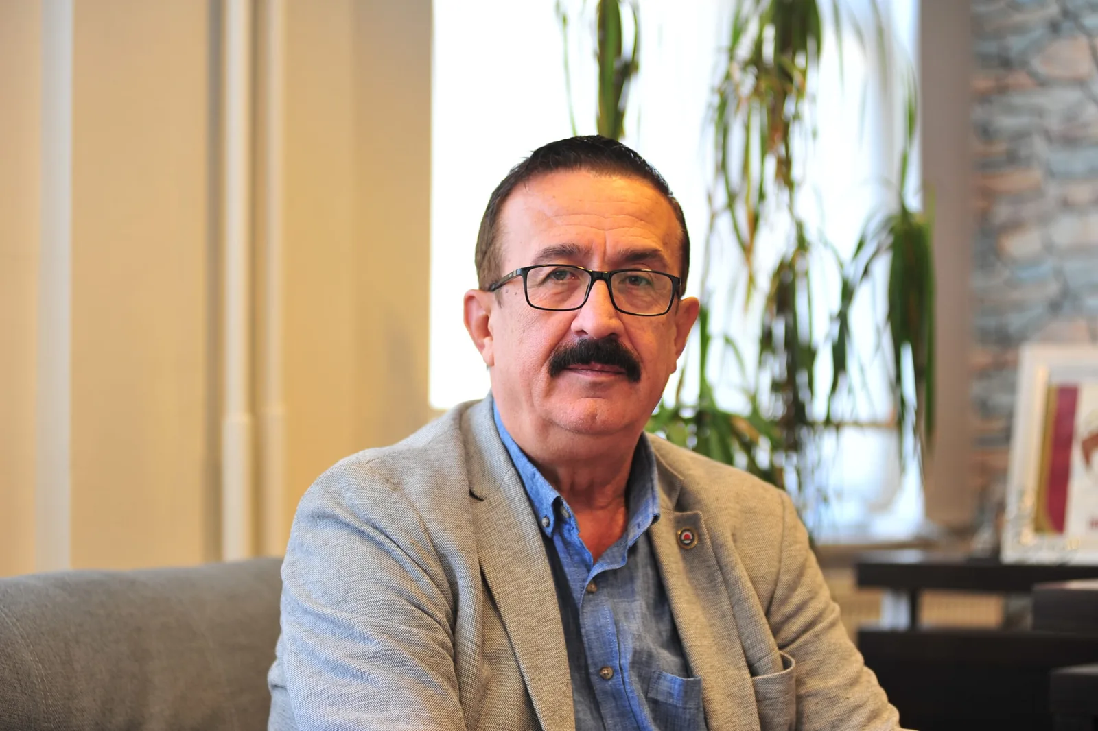 ‘Sıkıntılı süreçten geçiyoruz’