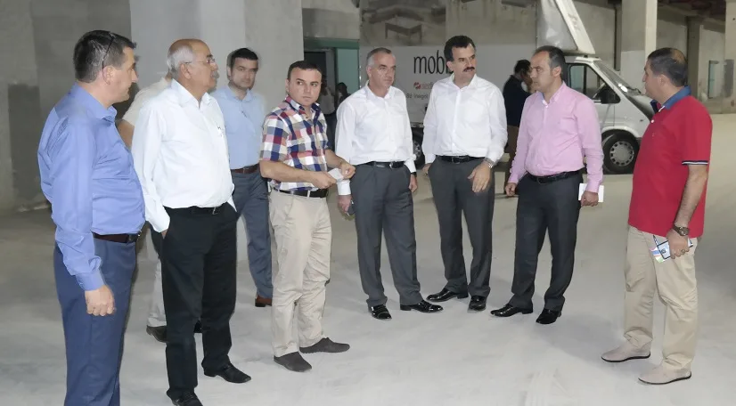 Mobilya AVM’ye de belediye eli değiyor