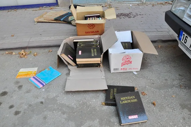 Ansiklopediler teknolojiye yenildi