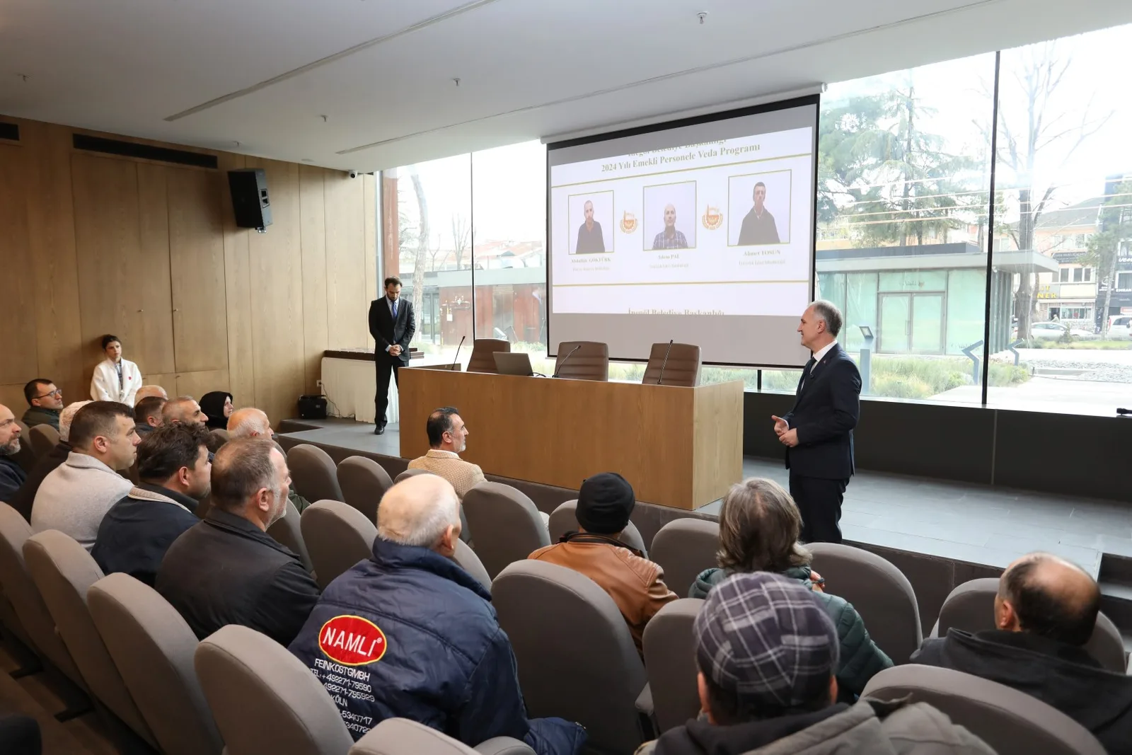 İnegöl Belediyesi’nden emekli olan personellere vefa