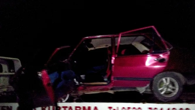 Kerestelere çarpıp takla attı
