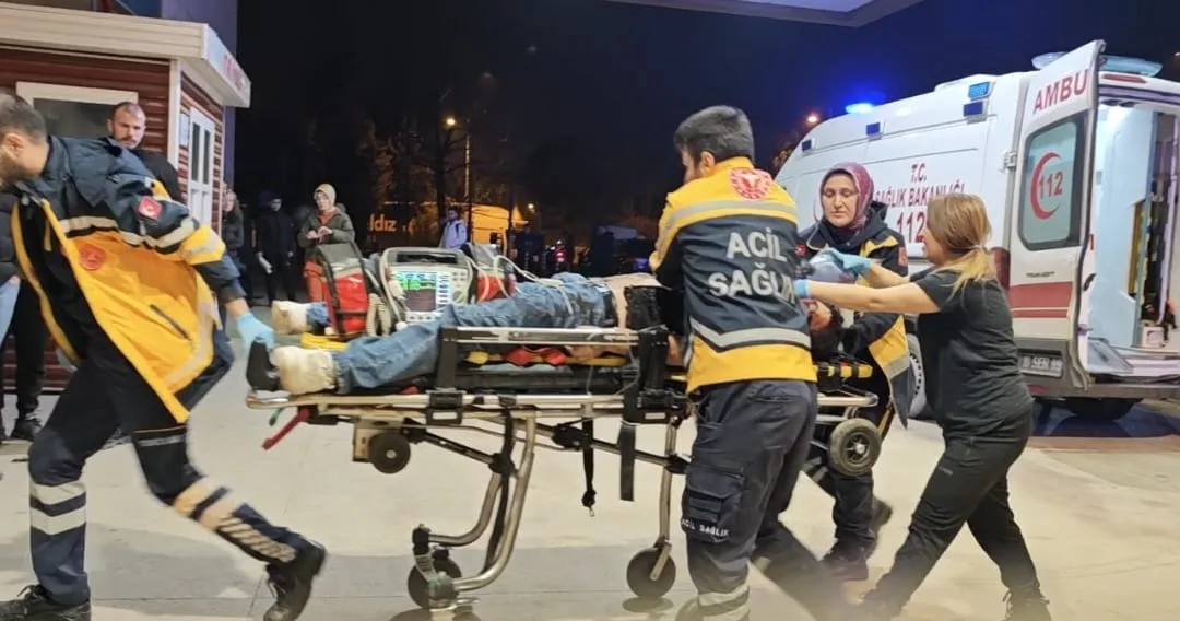 İnegöl’de gençlerin bıçaklı kavgasının ardından yaşanan kazada 1 genç yaşamını yitirdi