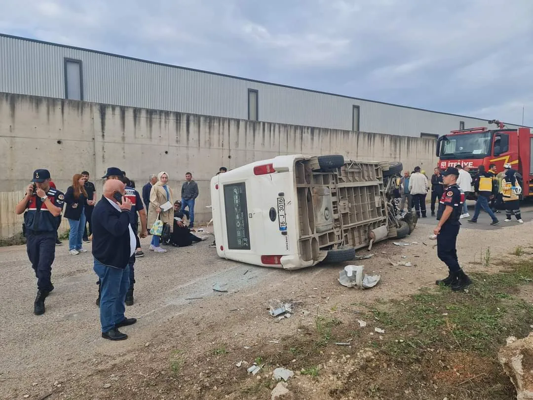 İnegöl'de can pazarı; 13 yaralı
