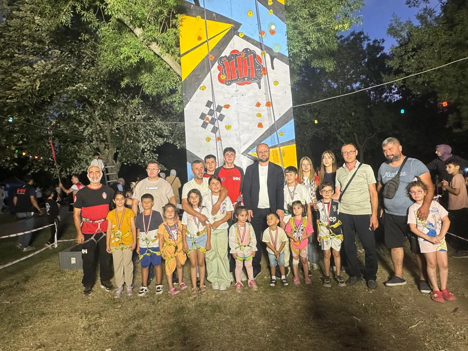 Çocuklar arama kurtarma ruhunu keşfetti