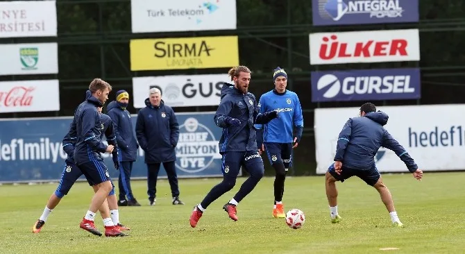 Fenerbahçede Derbi Mesaisi Başladı