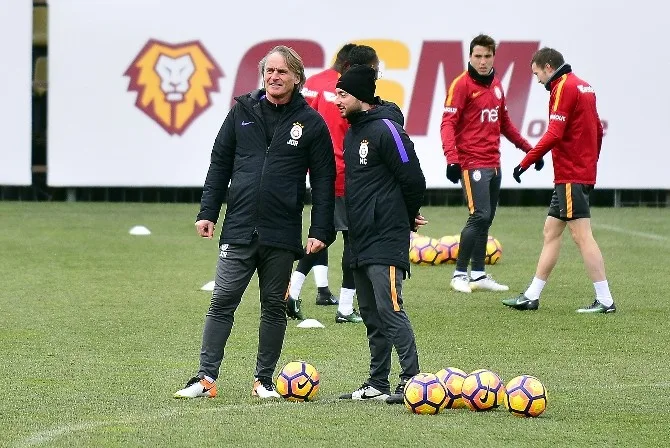 Galatasaray Hazırlıklarını Sürdürüyor