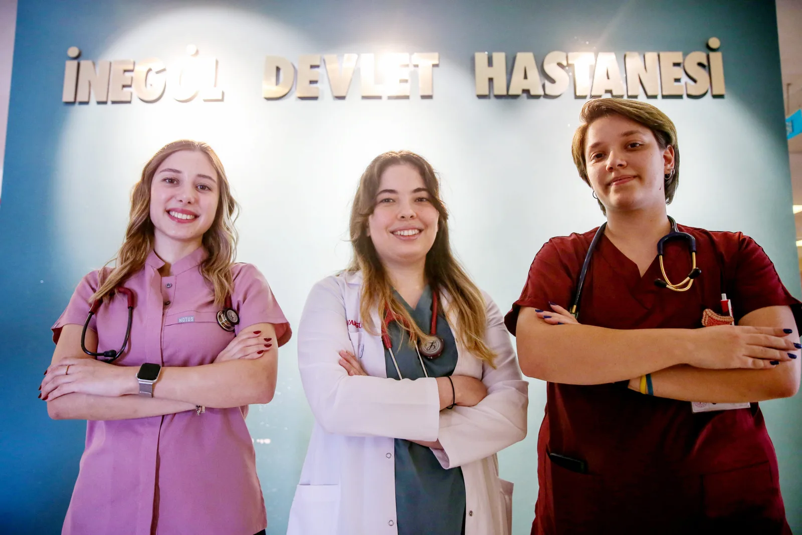 İnegöl'de 5 pratisyen hekim, hayata gözlerini açtıkları hastanede göreve başladı