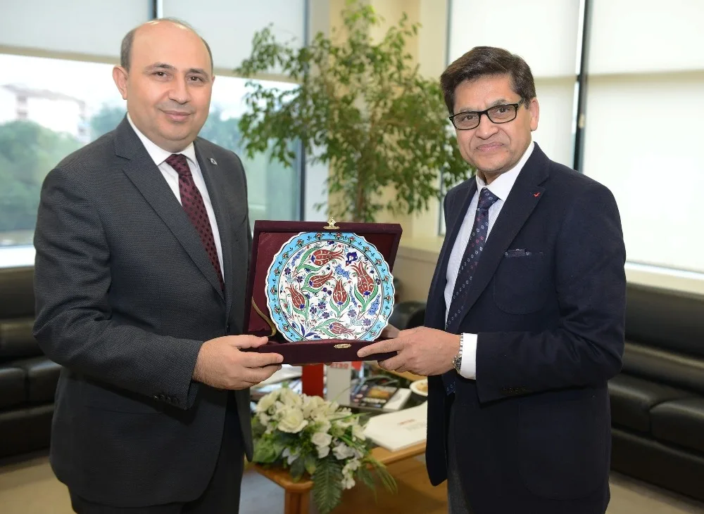 Hindistan İstanbul Başkonsolosu Azar Khan Btsoda