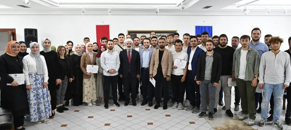 İletişim Akademisi’nde sertifika heyecanı